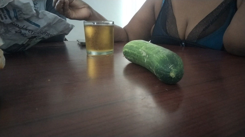 Priya aunty: Sprostě mluvící tamilka na jídelním stole