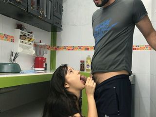 Emma and Antonello: Üvey kız kardeşimi bir aile partisinde sikiyorum cum-cara - İspanyolca porno