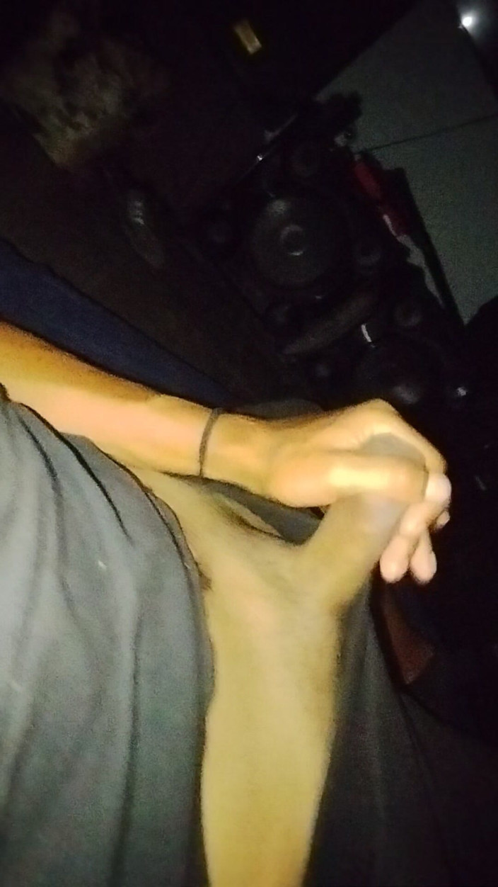 AlexAlejandro13: Você tem vontade de chupar muito bem