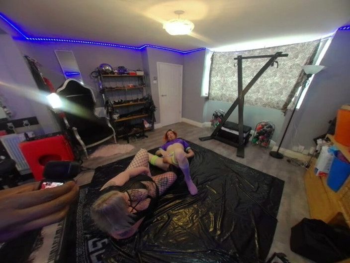 Perception of Depth - Jasmine_Dlight but VR: Jasmine_dlight &amp; Peggy Deville - puta anal de giantess de pvc con...