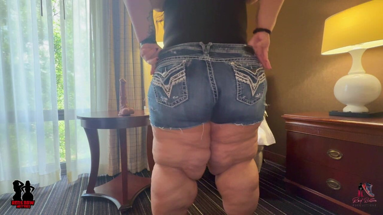 Reds BBW Hotties: SSBBW Ti Parla Mentre Gioca Con Il Giocattolo