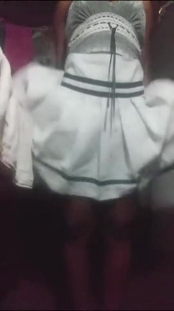 Dorelviss: 显示丁字裤弦厚脸皮和短拖把所有蕾丝性感