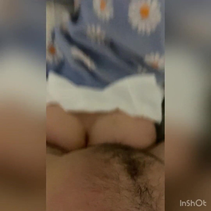 MissyScarlett: Domnișoara Scarlett este futută din spate și umplută cu spermă
