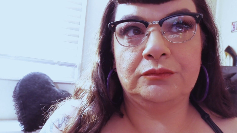 Iwazsoaking: Goon Fuel - MILF in Glasses Blows Big Cock