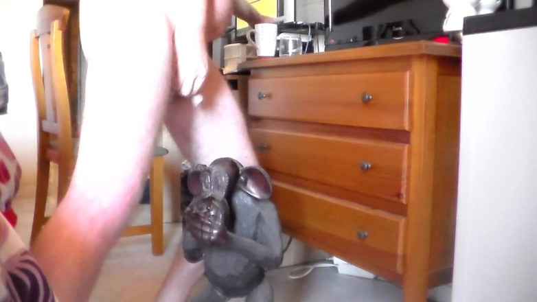 Sex hub male: John Is Peeing on a Statue
