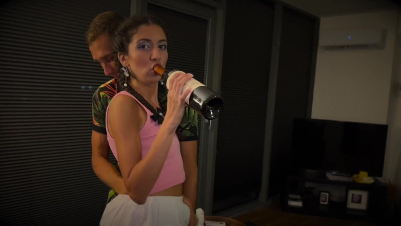 Falcon Al straight porn: Cuckold - soția mea este futută tare de doi bărbați chiar în...
