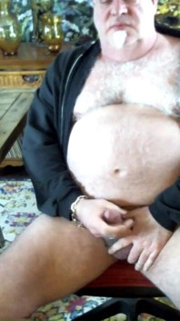 Orsodaddychub si masturba in cam