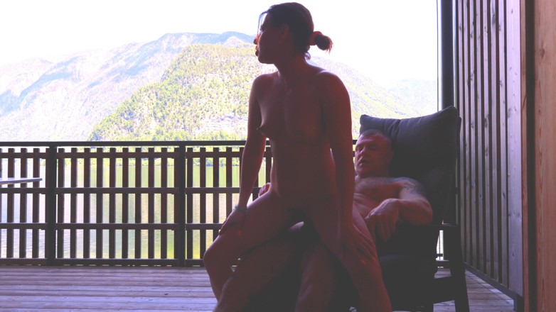 Laura Dee: Nu trezi vecinii: riscant în aer liber balcon sex și ejaculare înăuntru crudă în...