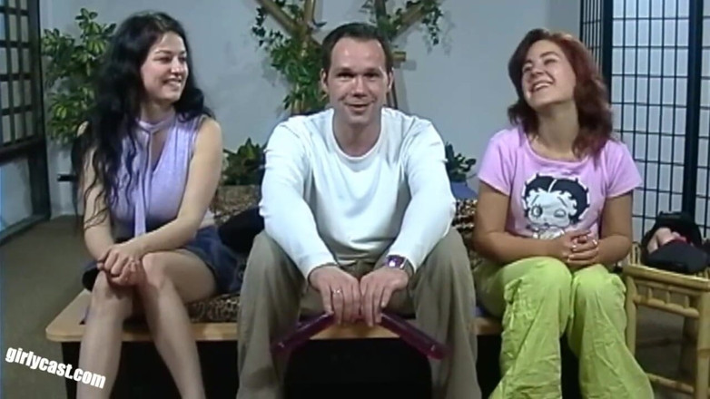 Girlycast: Celine &amp;paulina - waktunya mainan seks liar