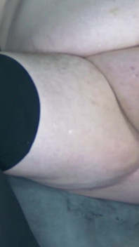 Hilting Met Deze Grote En Enorme Dildo