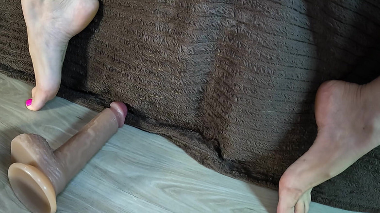 XxxCWSxxx: 딜도로 채워진 두 구멍 모두 미친 와이프