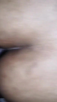 そんなセクシーな彼女がいるなら、彼女もファックしてみて。彼女のガールフレンドとセックスして、それをバイラルにしました。バングラXビデオ