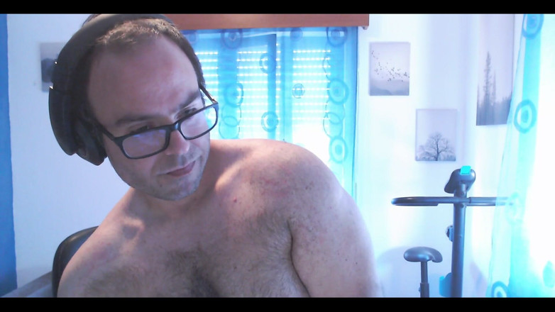 RAvingr4d4: Shaving Armpits and Shoulders