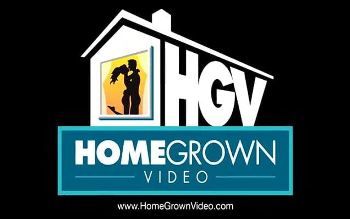 Homegrown Oral: Deanna Daniels Belajar Cara Deepthroat