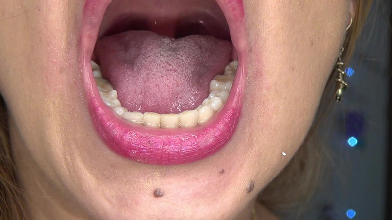 Angel eyes studio: Играю с язычком, языком и ртом перед зеркалом