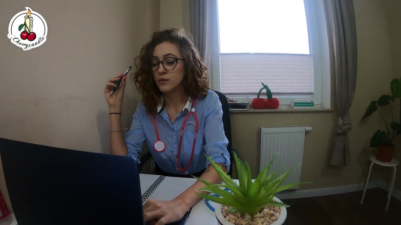 Cherrycandle: Ik ging mijn sperma doneren en de verpleegster hielp me