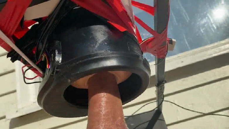 Lov2selfsuck: Orgasmo en primer plano al aire libre