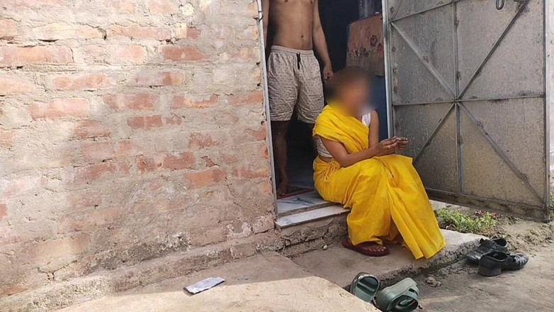 Fantacycutting: Indyjska gospodyni domowa na zewnątrz jebanie z sąsiadem szwagra