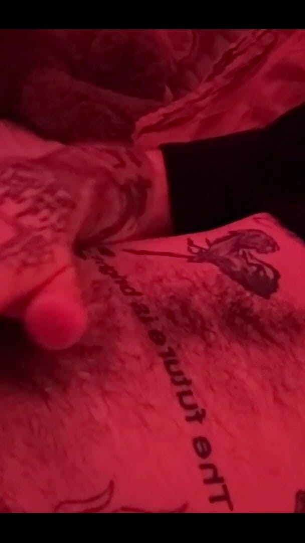 Sexting with You Gets Me so Hot (Xxx skips) Sexting with You Gets Me so Hot (Xxx skips)