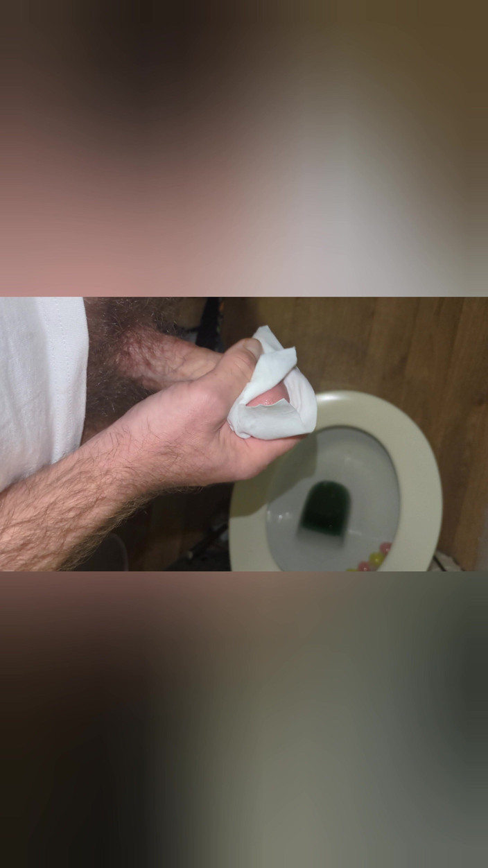 Polishx: Spuścić Się Do Kibla W Toalecie