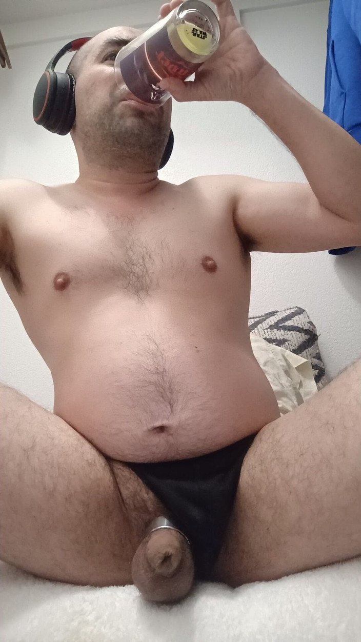 Брэндон Ли: Член и яйца в моем стекле