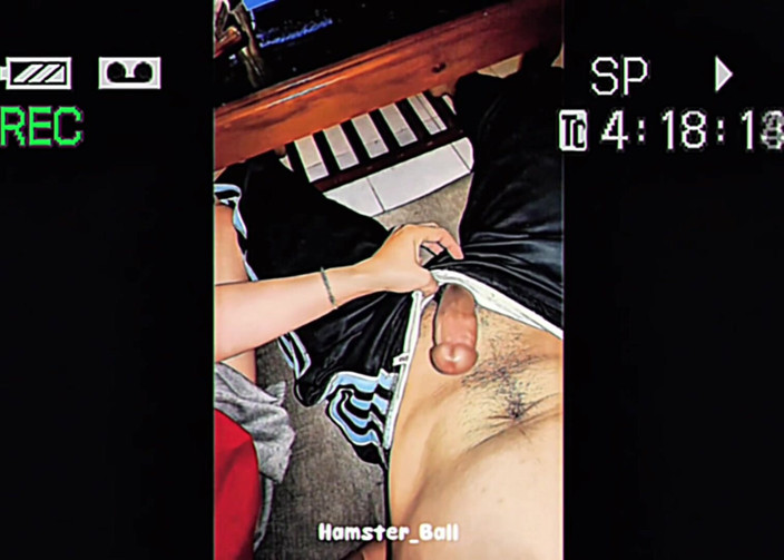Hamster_Ball: Kamera Curang Dengan Hos Karaoke 18+ Baru
