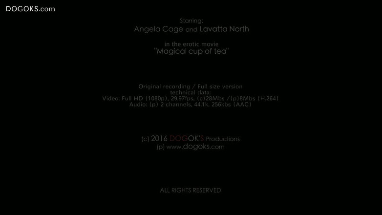 Dogok's: Angela Cage &amp;Lavatta North i den erotiska filmen "Magic cap of tea"