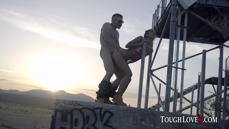 ToughLoveX: TOUGHLOVEX - Latina Abby Lee Brazílie tvrdě šuká venku
