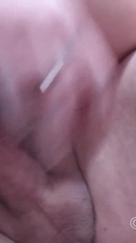 Un papi baise une étudiante excitée