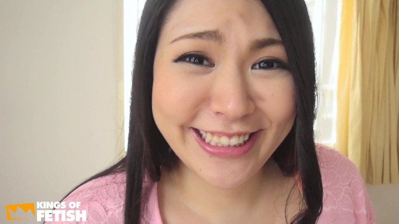 Pure Japanese adult video ( JAV): 소파에서 큰 자지로 수줍은 남자를 불면 거유 일본 소녀