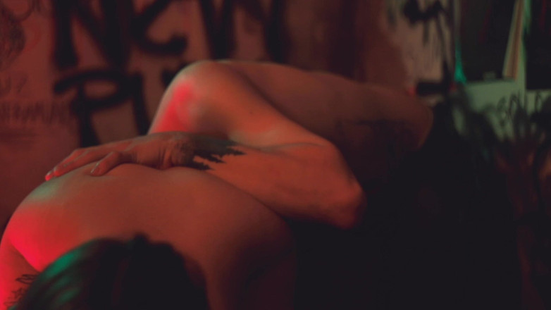 Quente club: Nath Wolowski a Mon_brule používají svá těla jako objekty potěšení