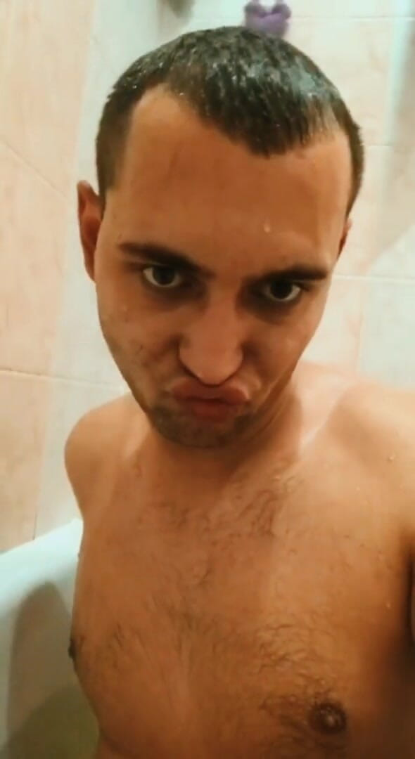 Merry Bell: ट्विंक उसकी गांड धोती है