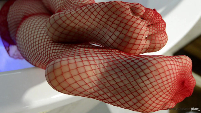 Mistress Legs: Pěkné nohy paní v červených punčochách