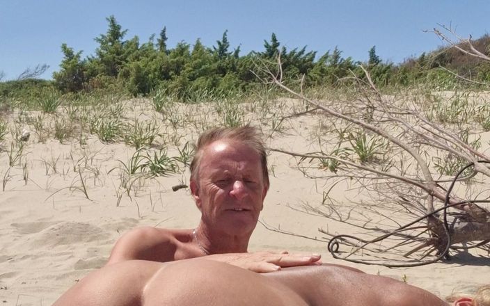 Gigi and David: Nudistická pláž stripchat sex show Gigindave Shemale přítelkyně setkání mobilní