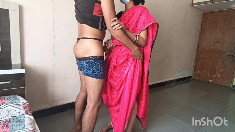 Desishycouple: Desi Bhabhi di ina ed il fratellastro fanno sesso con...