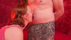 Arya Grander: Hit Lízání Poke Raspberry His Břicho - Bříška Fetiš