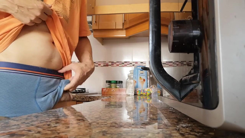 Rafael Torreano: 부엌 카운터에서 나를 싸는 걸 지켜봐