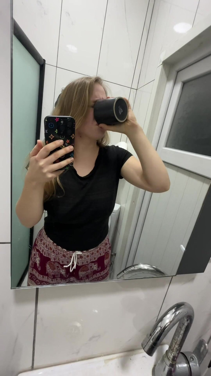 SweetLucy96: I Had to Pee Urgently