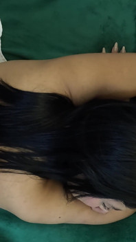 하드코어 POV 캐스팅에서 맨백으로 공을 따먹는 쪼이는 젖은 브라질 보지
