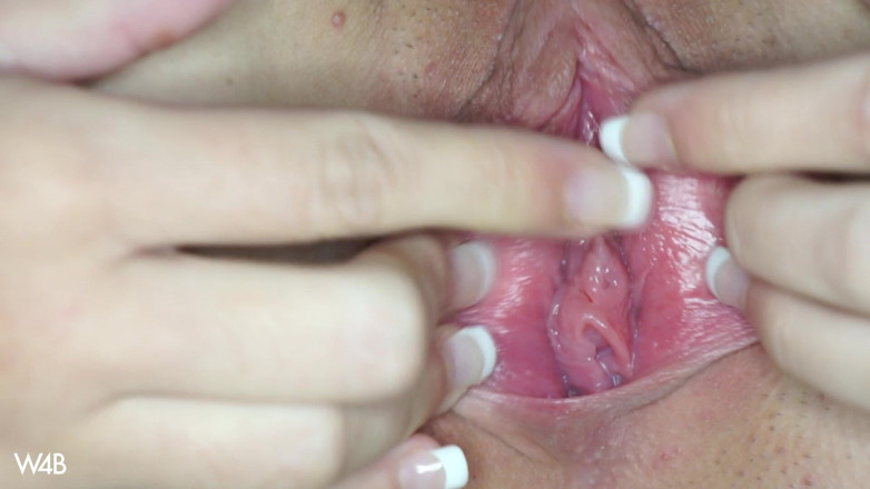 Watch4beauty: Kita masih belum puas kalau memek mupit andys muasin memek...