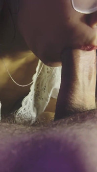 Asian College loszka ssie Bwc POV Sex oralny z ogromnym ustne kremówka i pulsujący kutas 4K