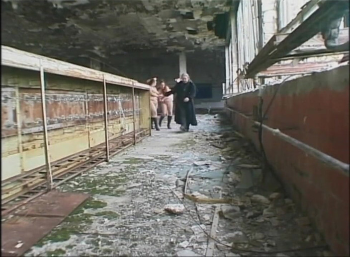 Absolute BDSM films - The original: Dominare în aer liber pe plajă
