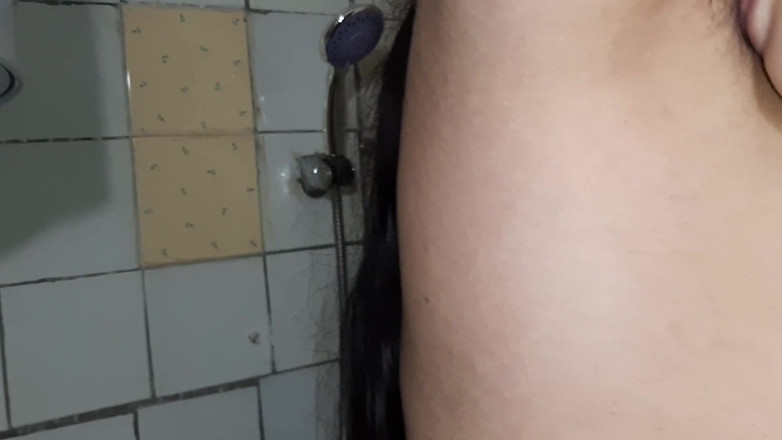 Lesbian-illusion: Я трахнул ей в рот, а затем она вылизала мою киску, соски и подмышки - Lesbian-Illusion