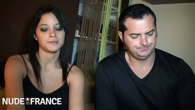 Büyük memeli amatör genç kız Paris te üçlü sekste sikiliyor ile  