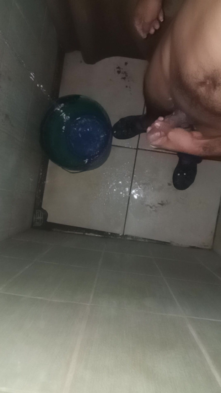 Cute boy jerks off: Jerk Boy Roasts His Handjobs More Than Three Times a...