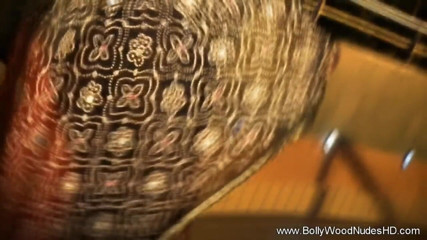 Bollywood Nudes: Cảm nhận cách của cô ấy thông qua các động tác khiêu...