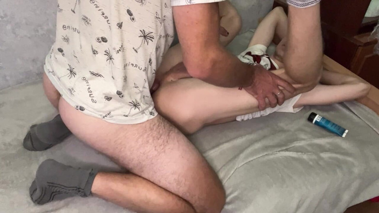 MaxHotty: Kıllı ateşli baba ile parmak arası terlik