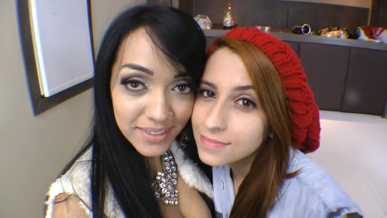 FetishKing: Ciuman gangbang awek lesbian - Whois Kisser Terbaik Brazilia Versus Columbia...