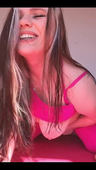 Doppelter creampie für Anja statt zum Training!
