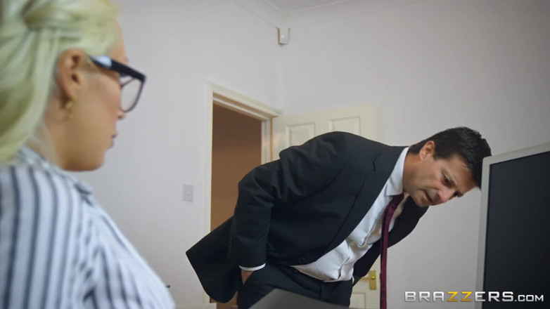 BRAZZERS: Dział sprzedaży